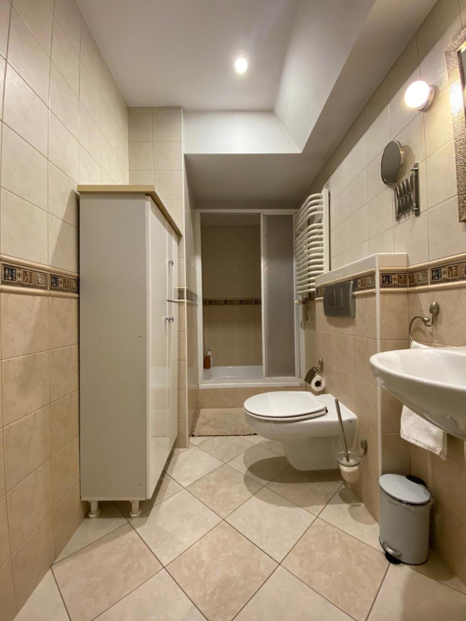 Apartament Plac Moniuszki 11 Kielce Esterno foto